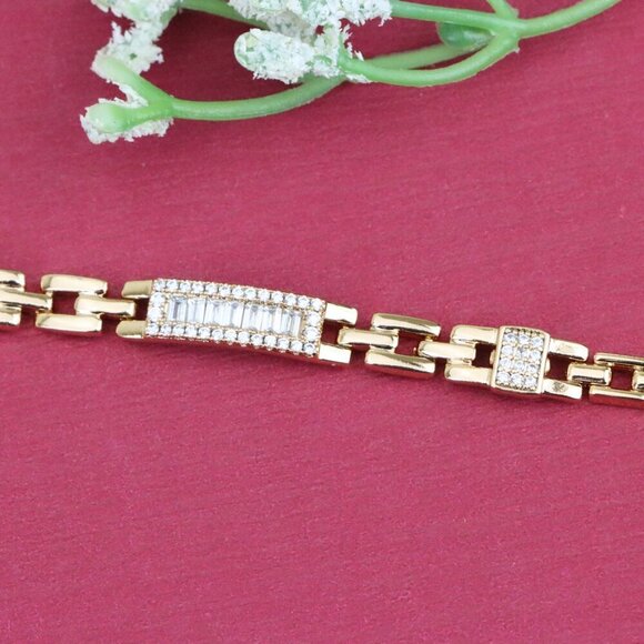 "Elegant Baguette-Cut Stone Rose Gold Bracelet in Chunky Chain, XPBL0906 - Picture 11 of 12